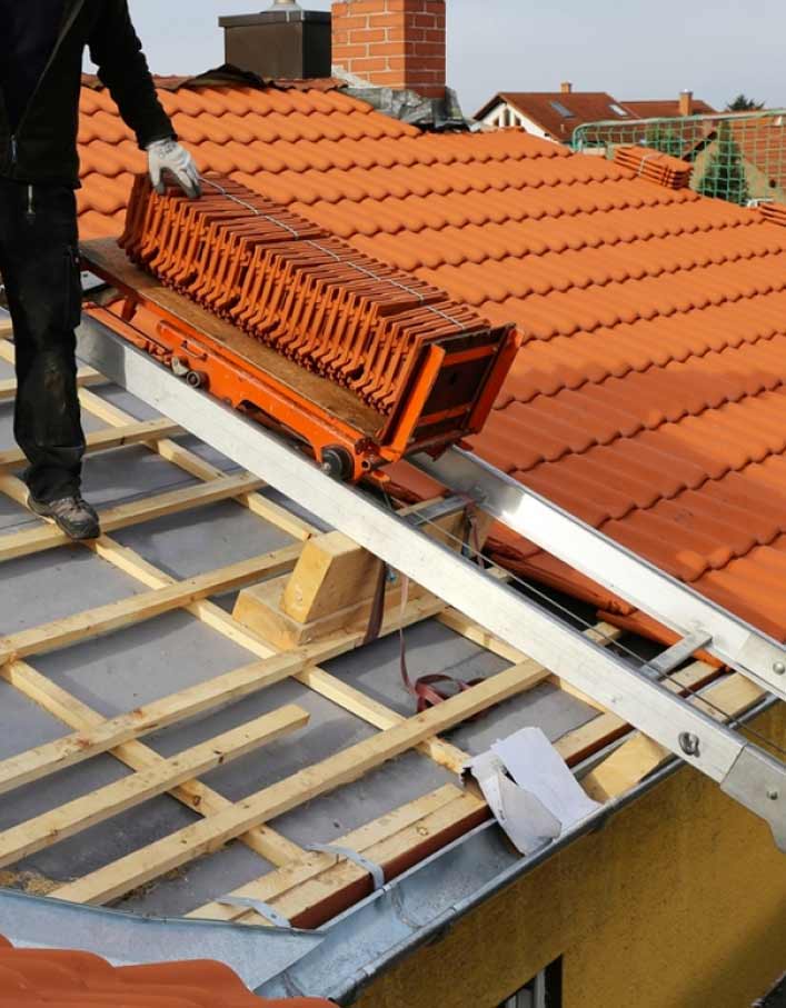 Travaux de couverture - Bruxelles Habitats : couvreur toiturier, ardoisier en Belgique : Travaux de couverture et faîtage : tuile, ardoise. Dépannage urgent fuite toit. zinguerie gouttière … Région Flamande Wallonne et Bruxelles …rénovation de votre toiture, faîtage et pose de couverture : ardoises, tuiles… Faitage. Dépannage et intervention en urgence pour votre toit. région Flamande, Wallonne et Bruxelles …
